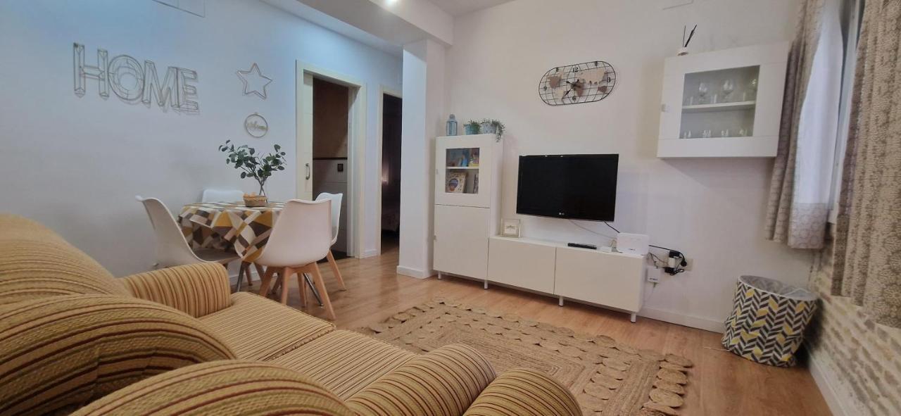 Piso Familiar Y Con Encanto Sevilla Kültér fotó